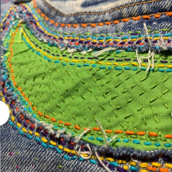 Reworked Upcycled denim shorts sashiko bro visible mending hand sewn 29” waist - Picture 8 of 9